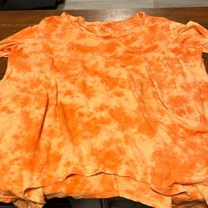 Wonderly long sleeve t-shirt. Bright orange. Shark bite hem XXL